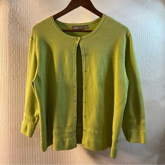 Croft and Barrow green open front button down cardigan. Women’s - Picture 8 of 8